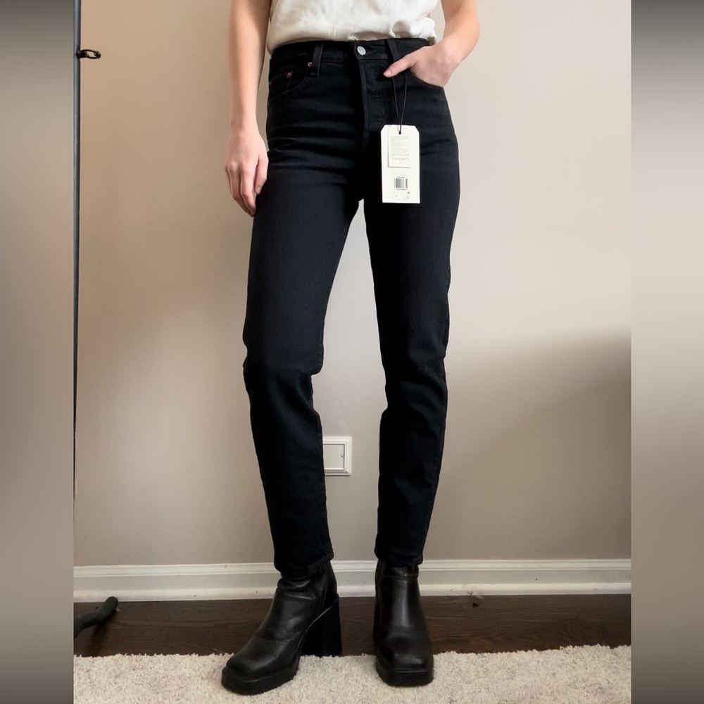 Levi’s Wedgie Jeans - NWT- Black - 26 inches